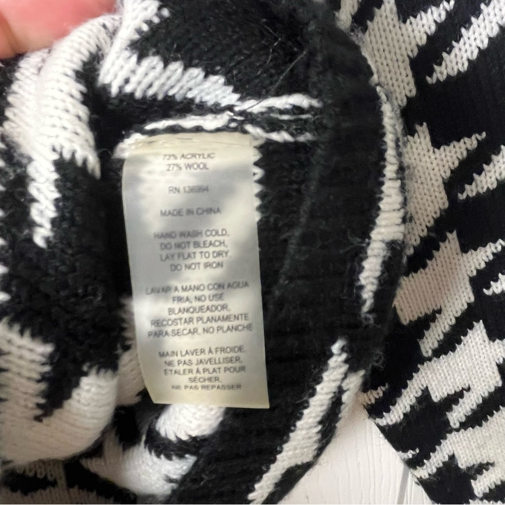 Sioni women Black and White Houndstooth Cardigan sweater blazer size Small - Picture 8 of 12